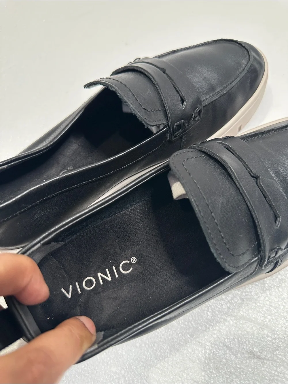 Vionic Black Slip-On Leather Penny Loafers with White Sole size 7.5 comfy ever